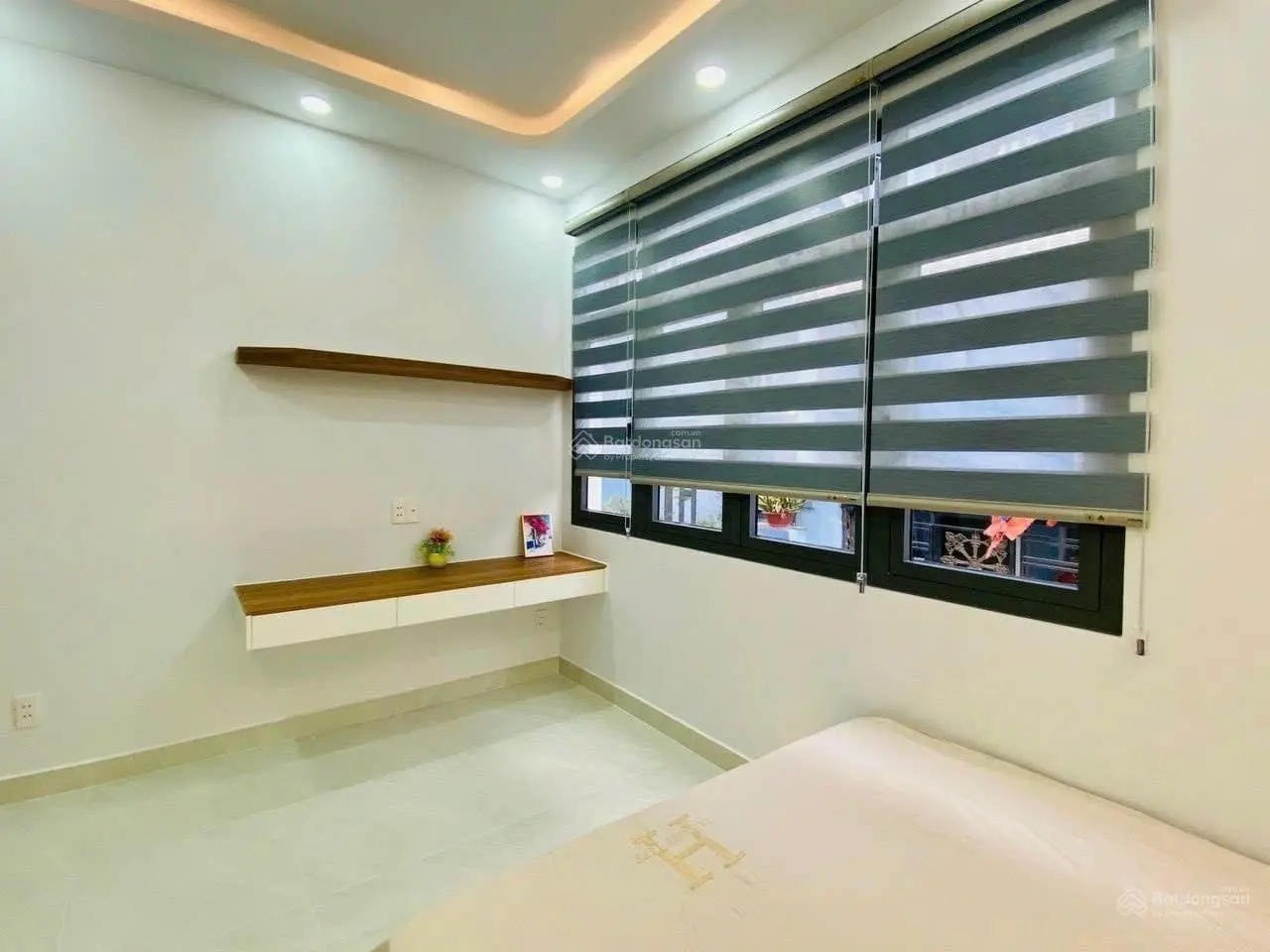 Chủ nhà sang Mỹ định cư cần bán gấp nhà đường Tôn Đản, Quận 4. Giá 3,47TỶ/ 5,1x12m - 1 trệt 3 lầu.