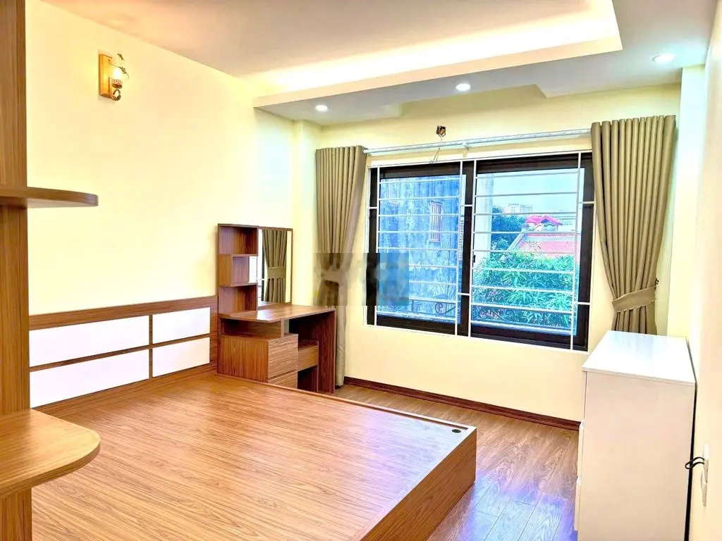 Bán nhà đàm quang trung, full nội thất,5 tầng giá nhỉnh 5 tỷ