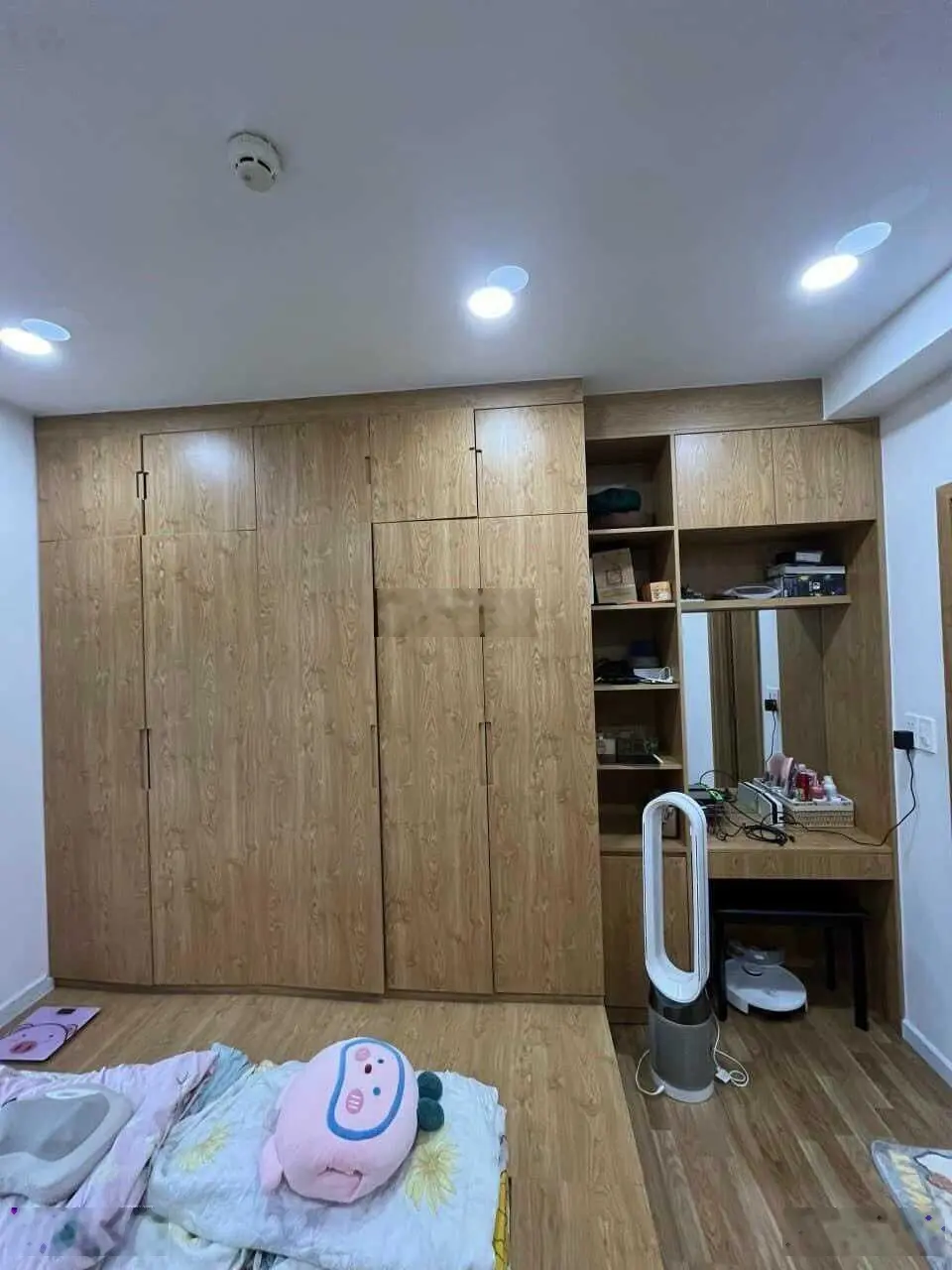 Cần bán CH Saigon South Residence, 2PN, Full Nội thất, Giá 3.8 Tỷ, có sổ hồng