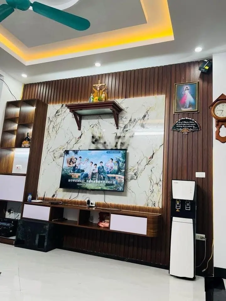 (Siêu hiếm) bán 40m2 x 6 tầng thang máy - thông sàn - Xuân La, ngoại giao đoàn - giá 6.85 tỷ