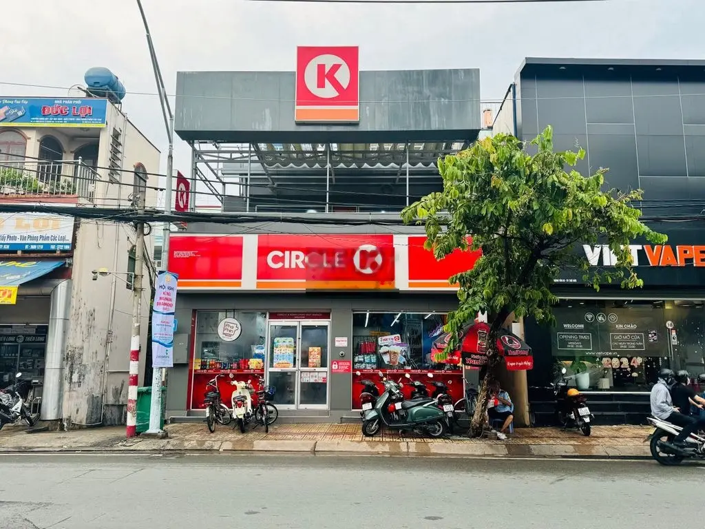 NHÀ 2 TẦNG MẶT TIỀN ĐẶNG VĂN BI,NGANG 8M ĐOẠN SUNG SẴN HĐT 70 TR/THÁNG