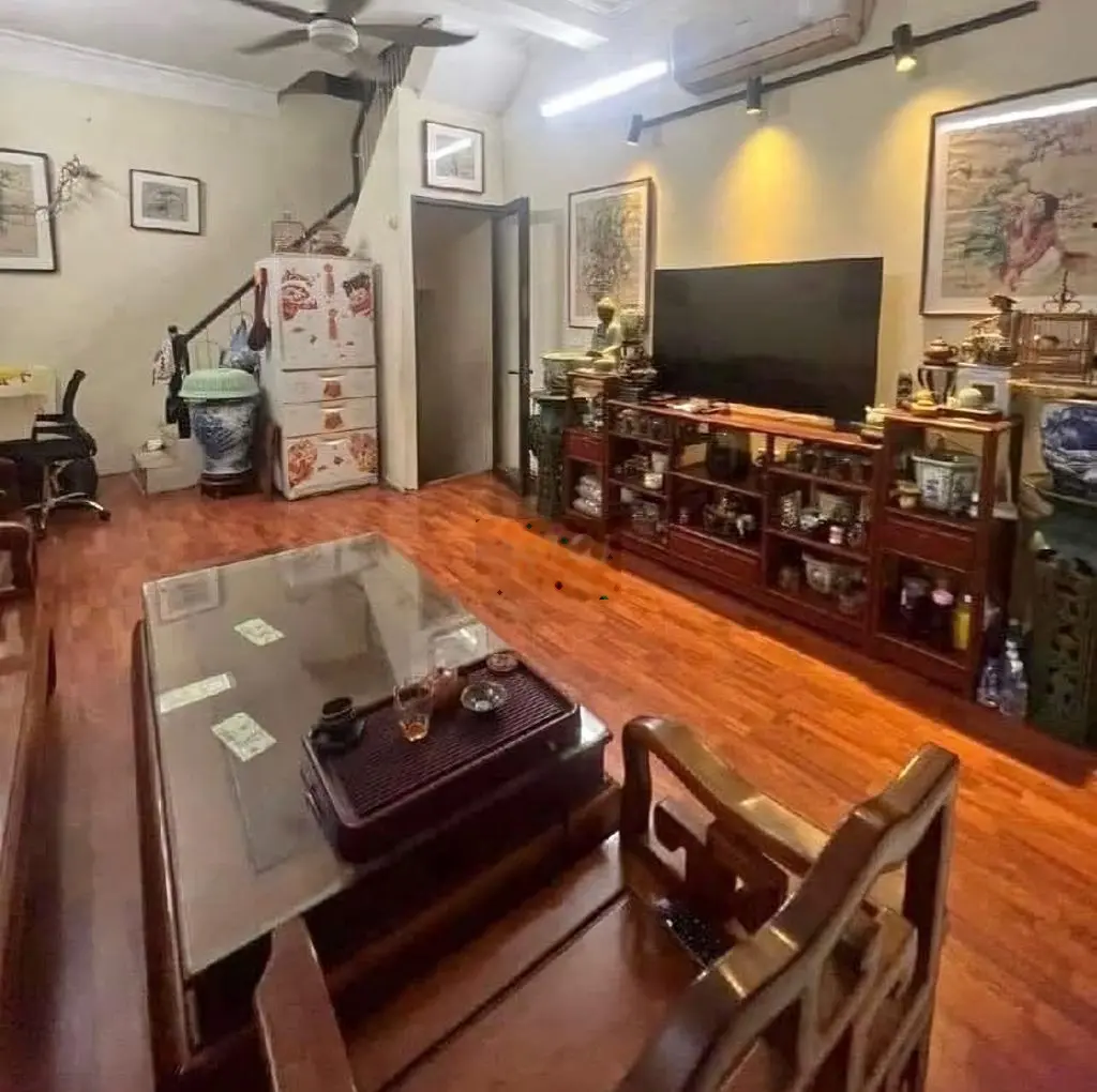Cần bán nhà ở Bạch Mai, 37m2, giá chào 5 tỷ( có thương lượng)
