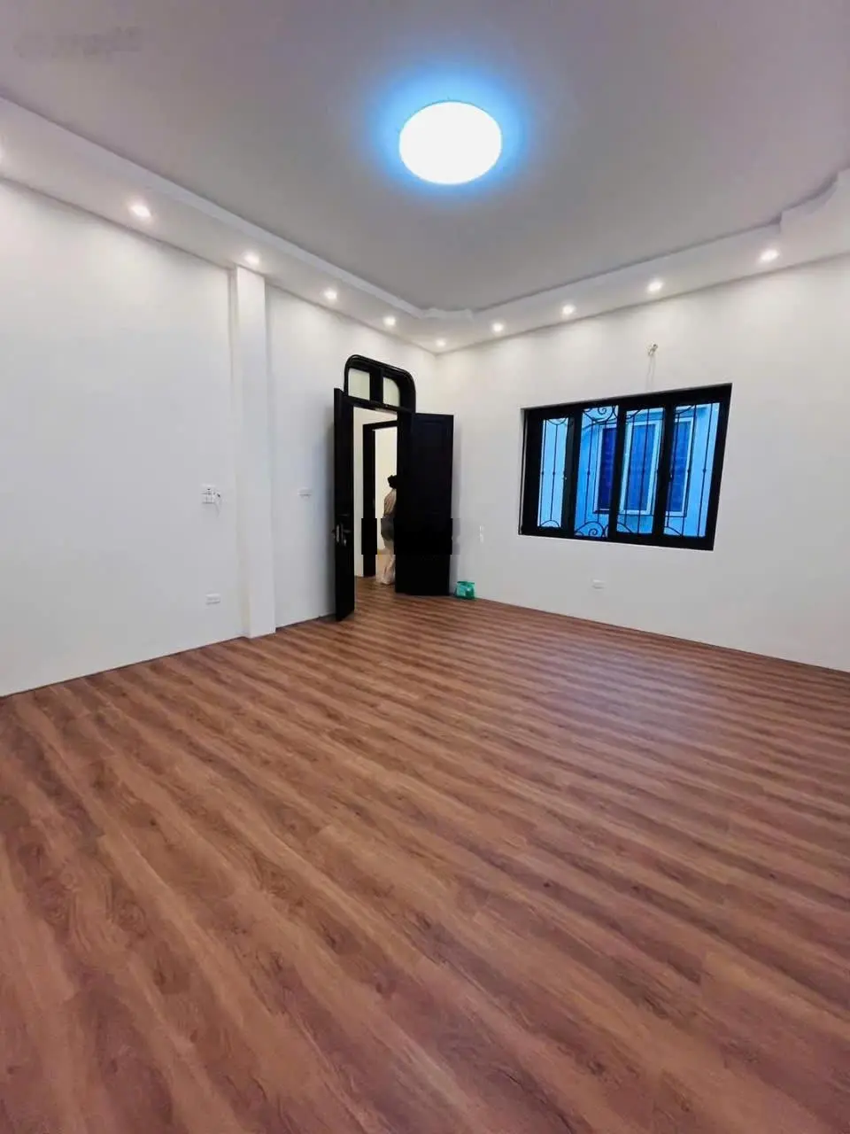 110 triệu/ m2 - nhà Đê La Thành - Ba Đình 68 m2 - mặt tiền 5m - 7,48 tỷ - nhà đẹp ở ngay - SĐCC
