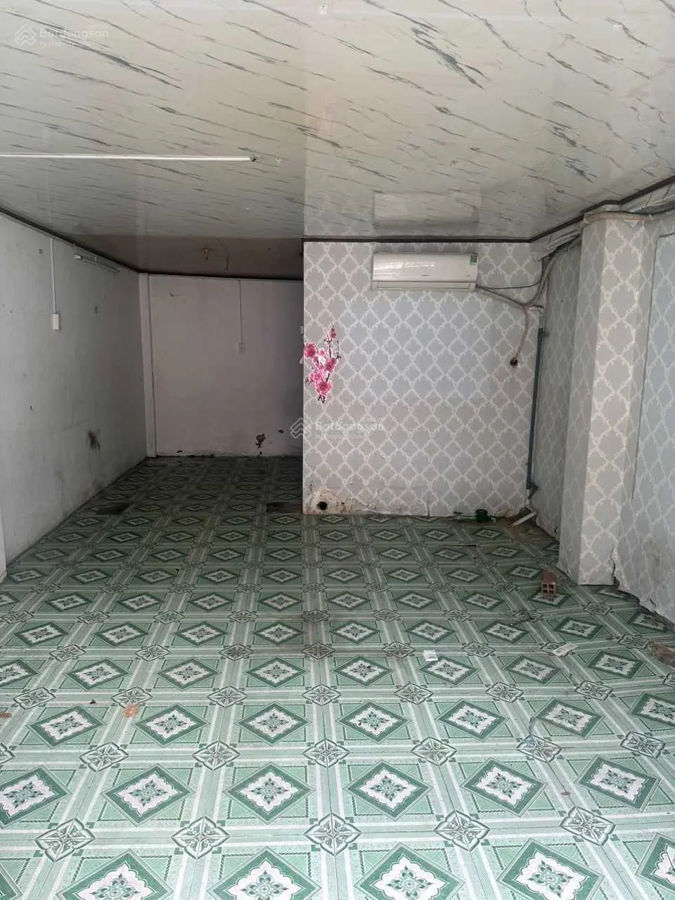 Nhà mặt tiền đường Đinh Liệt đang có hợp đồng thuê 10 triệu ngay chợ