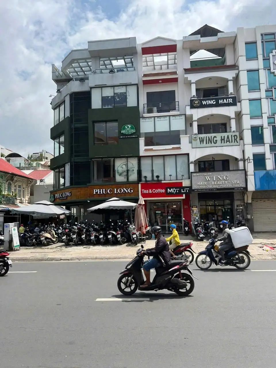 MT Trần Hưng Đạo P.11 Q.5 - DT: 4x16m CN: 64m2 - KC: 4 Tầng - Sân thượng. Giá: 30 tỷ