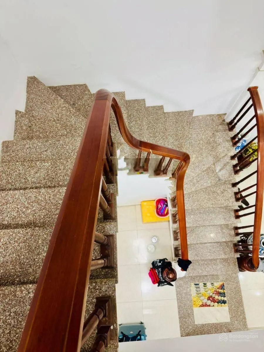 Bán nhà trần cung. 55 m2, 4 tầng dân xây. ngõ nông, thông, 2 thoáng trước sau. giá 10.5 tỷ