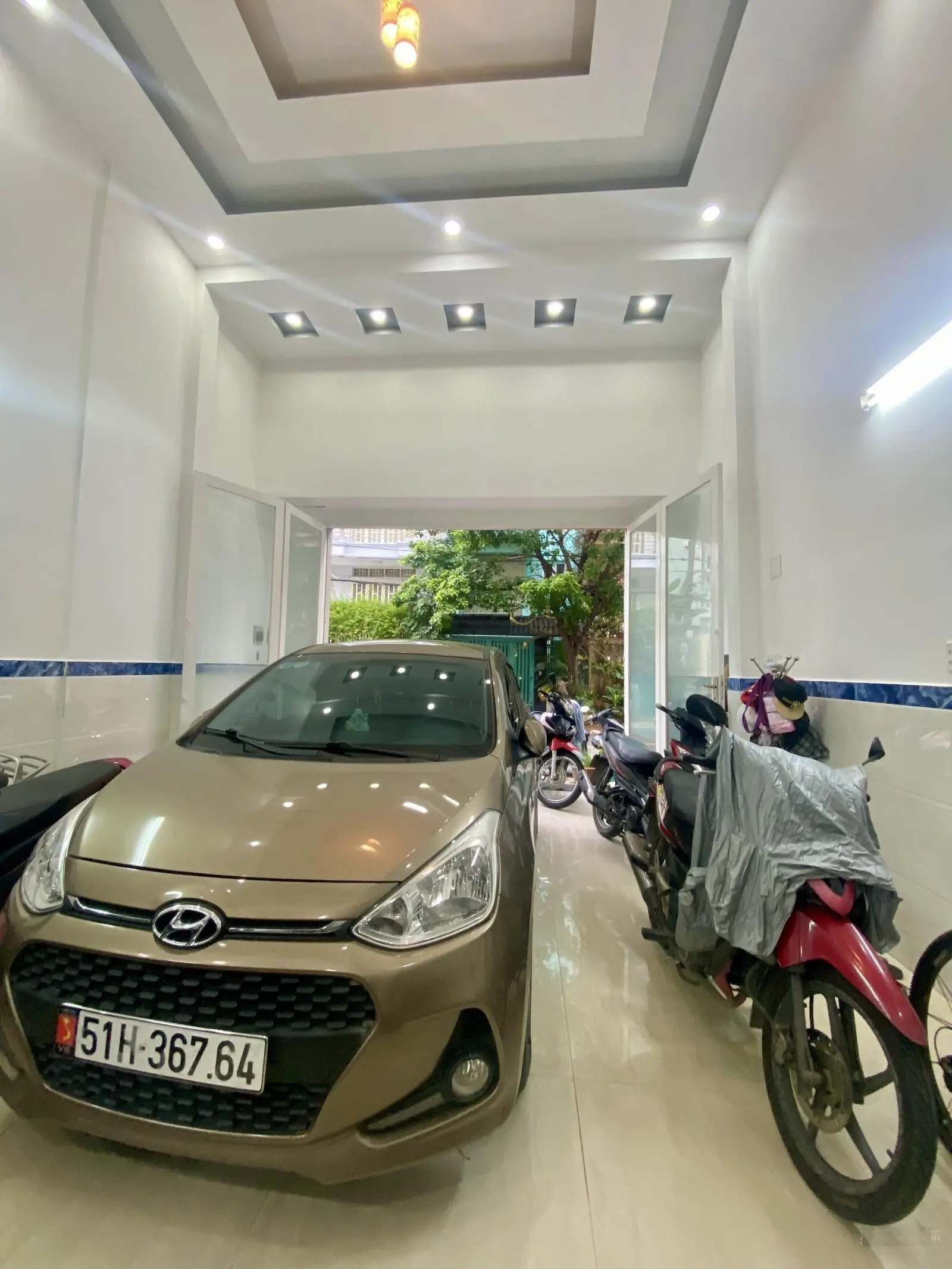 Bán nhà MT đường xe tải tránh, CoopMart Bình Triệu, 5x20m, sổ riêng, giá 9.6 tỷ