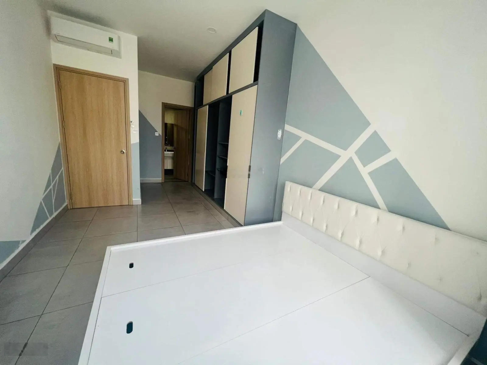 KẸT TIỀN BÁN GẤP CĂN HỘ THE SUN AVENUE QUẬN 2 79M2 2PN2NVS 2TỶ550TRIỆU