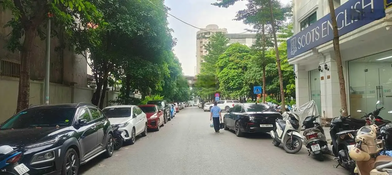 Bán nhà 60m2 xây 5 tầng ngay KĐT Trung Yên - Trung Hòa đường hè 8m = 20 tỷ có thương lượng