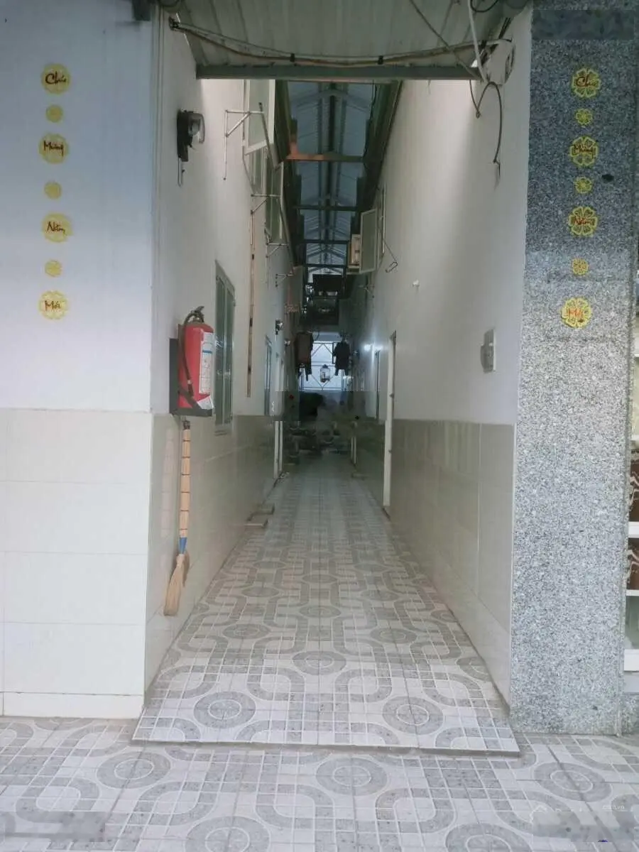 Bán dãy trọ 4phòng+1kiot 100m2 giá 850tr đối diện Khu Công Nghiệp Trảng Bàng sổ sẵn