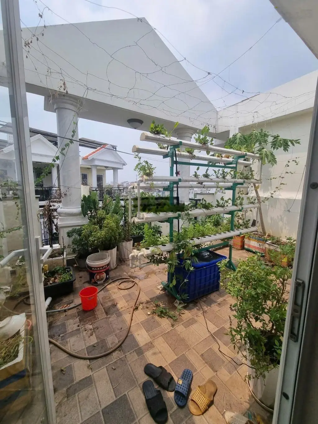 Bán nhà 4 tầng linh trung - hoàng diệu 2 - nội thất cao cấp - đường xe hơi vào nha - nhĩnh 6 tỷ