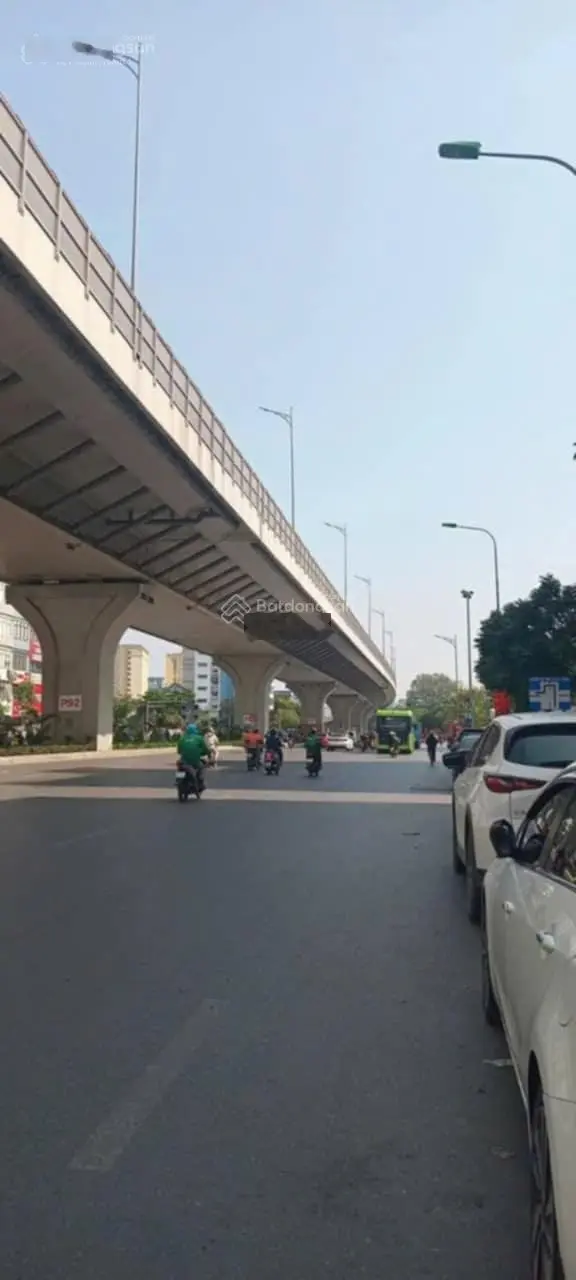 Bán Nhà Riêng đẹp tại Trường Chinh 40 m2 x 5 tầng, ô tô, kinh doanh, thang máy, nội thất xịn 14 tỷ