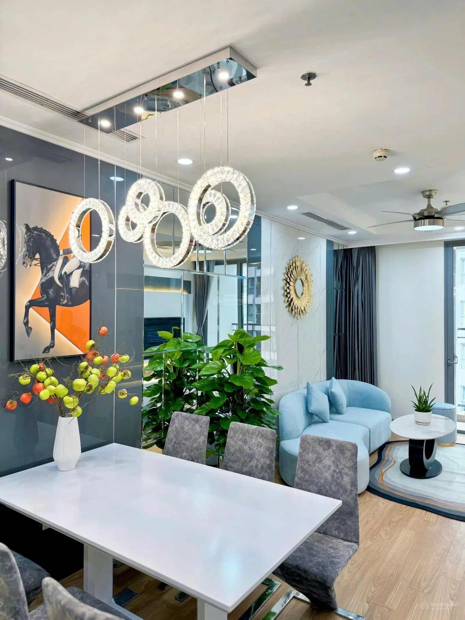 Cần bán 2 ngủ toà P10 park hill Times City vị trí trung tâm full nội thất đẹp -lh em 0908 833 ***