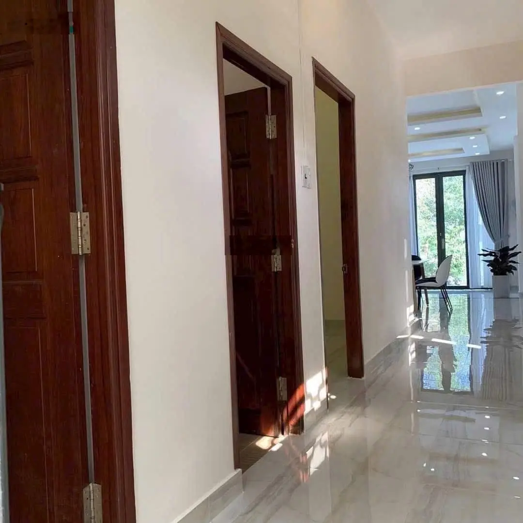 Bán nhà mặt phố Đinh Đức Thiện, 100m2, 3PN, 2WC