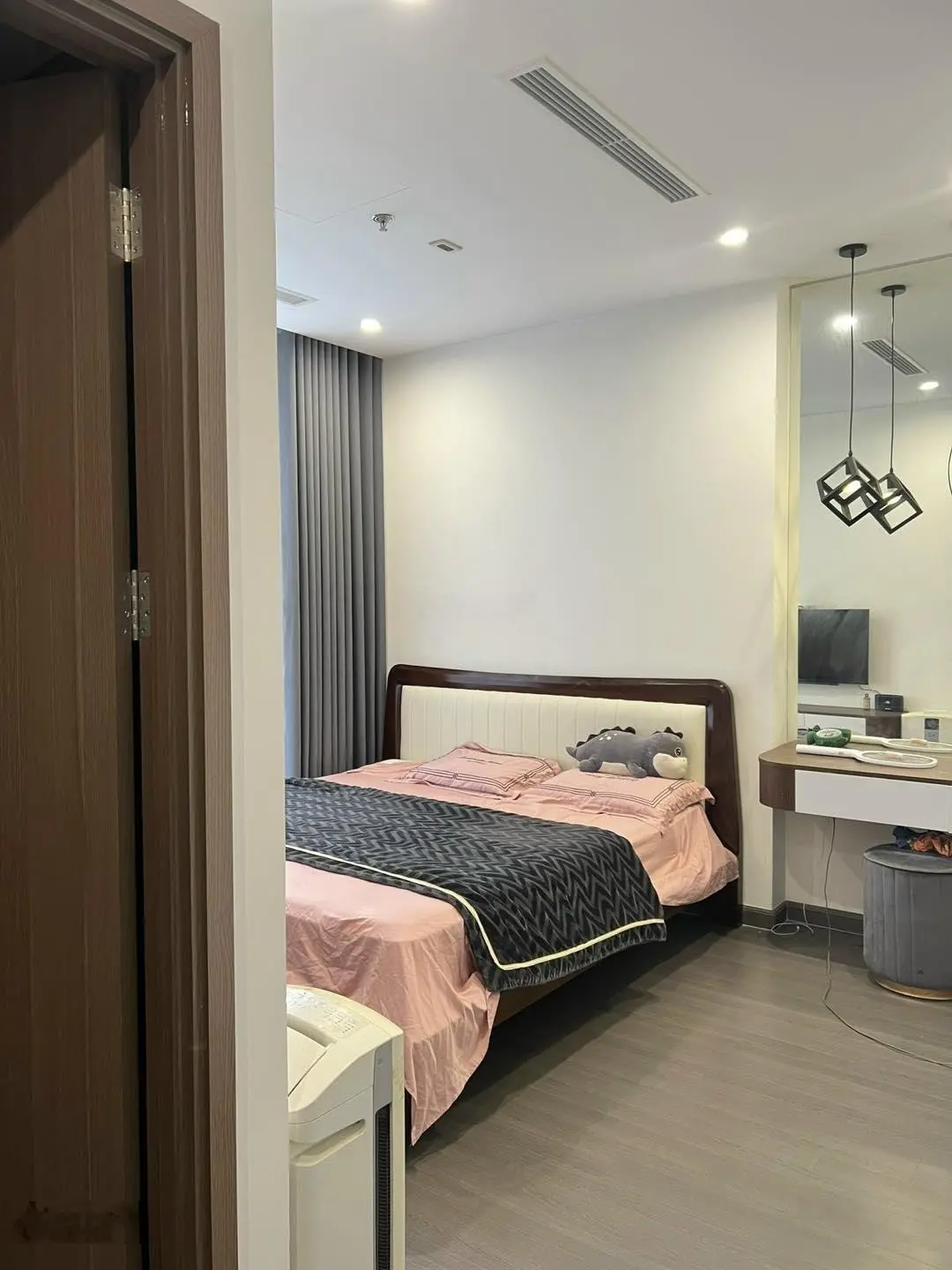 Tin thật 100% Bán căn hộ Tonkin 1 60m2 căn góc 2N 2WC full đồ NT cao cấp. Giá 4 tỷ. LH 0392 969 ***