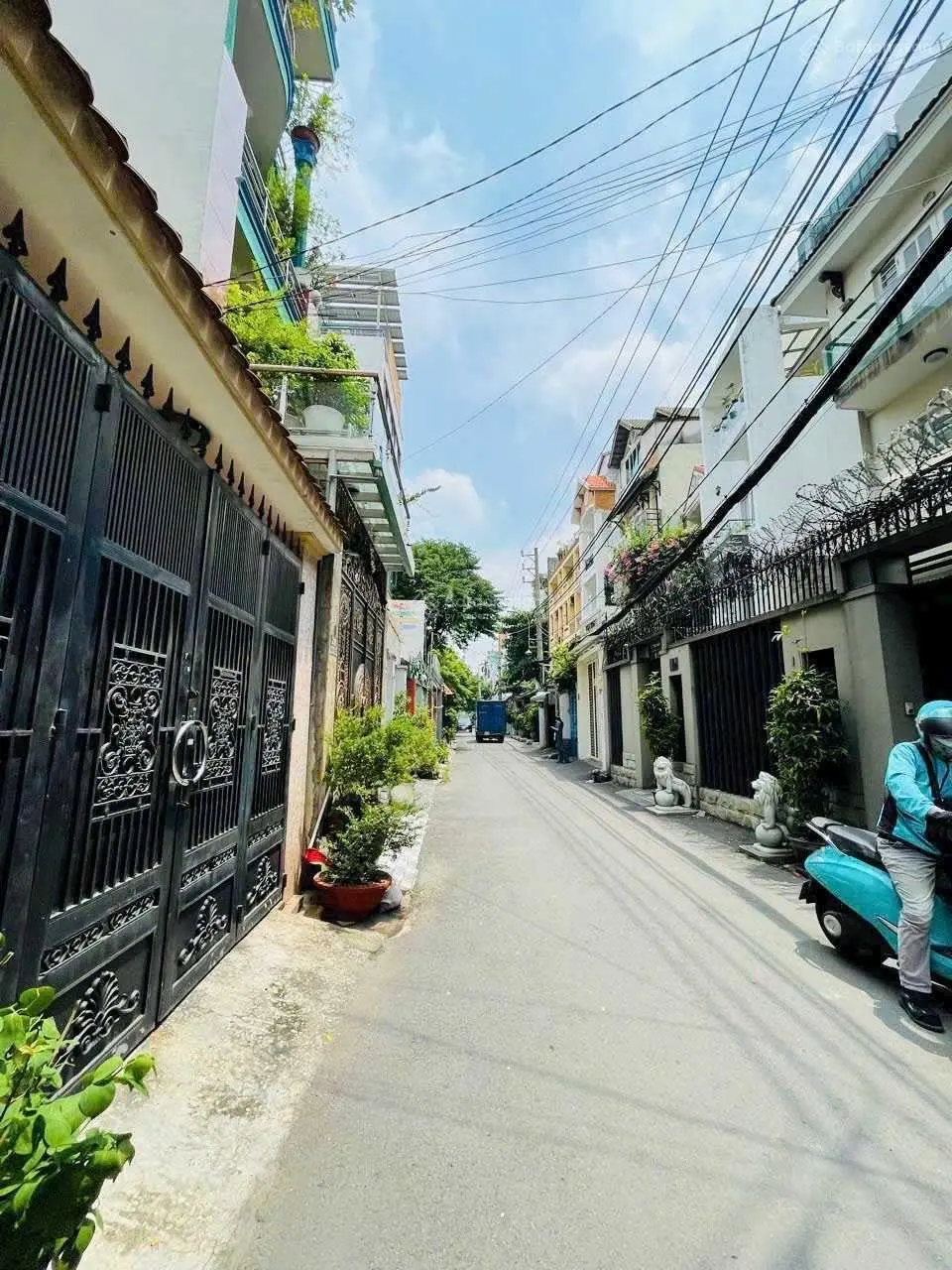 Bán Góc 3MTđường 8m nội bộ Tô Hiến Thành,P14,Q10 DT:32X11m2 CN:333m2 Bán: 50 tỷ