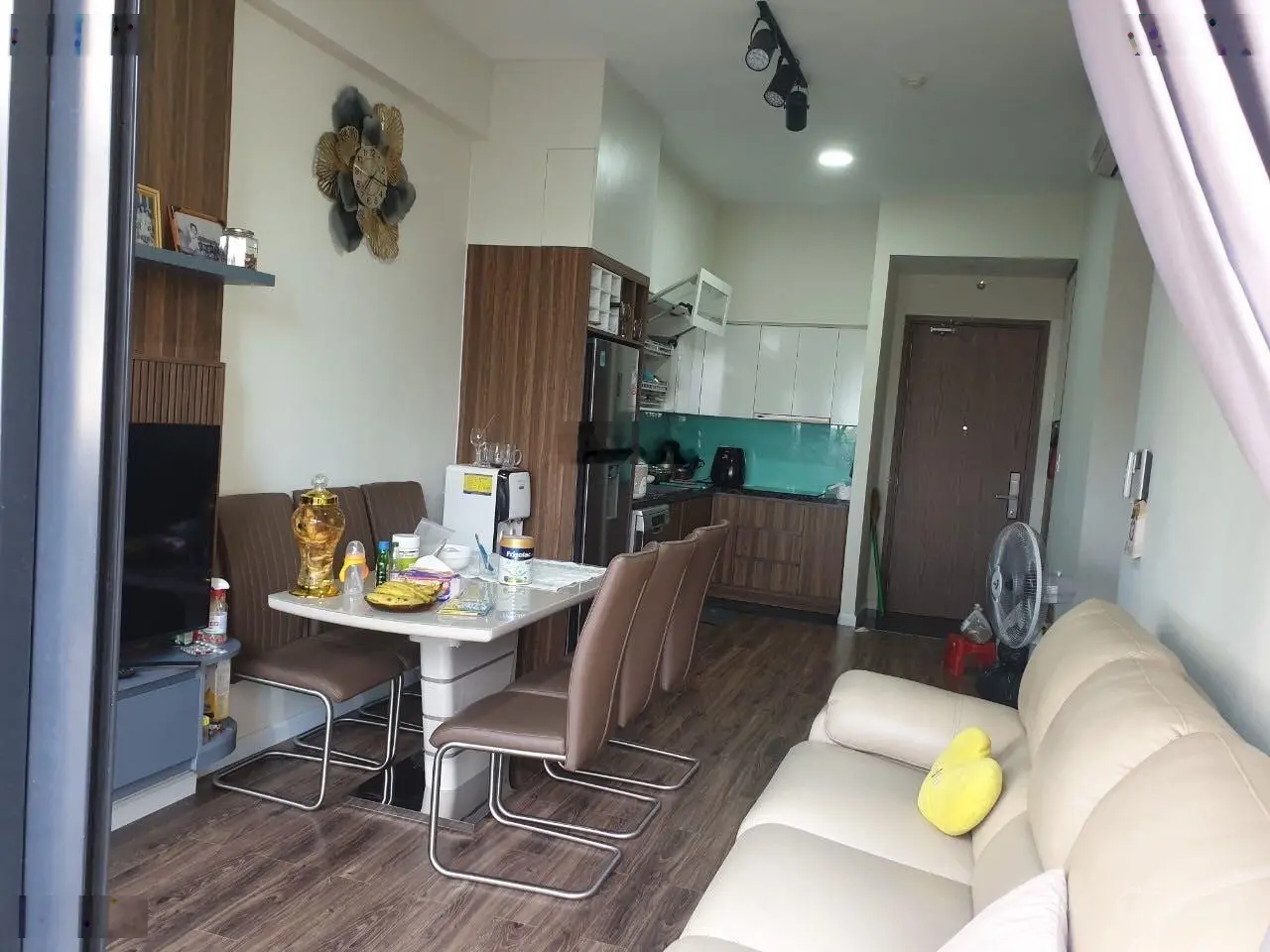 Bán căn hộ Mizuki 2PN - 1WC sân vườn chung, có nội thất, sổ hồng, giá 3,6 tỷ. LH: 0965 290 ***