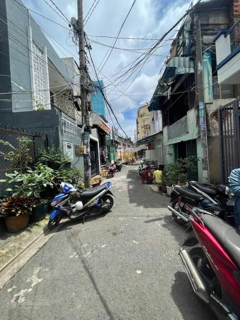 NHÀ BÁN TRUNG TÂM TÂN PHÚ-HẺM 4M-61M2 3,7 tỷ