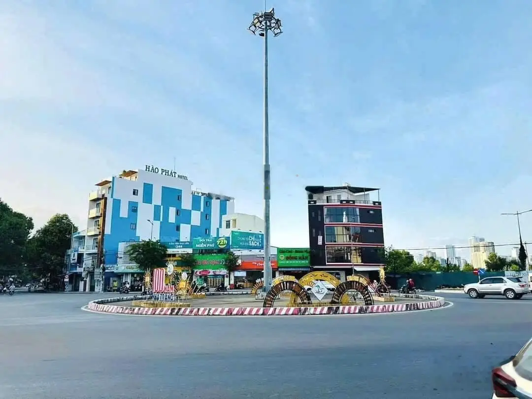Duy nhất một căn mặt tiền đường Nguyễn Đức Cảnh - Phước Long, Nha Trang giá tốt nhất khu vực