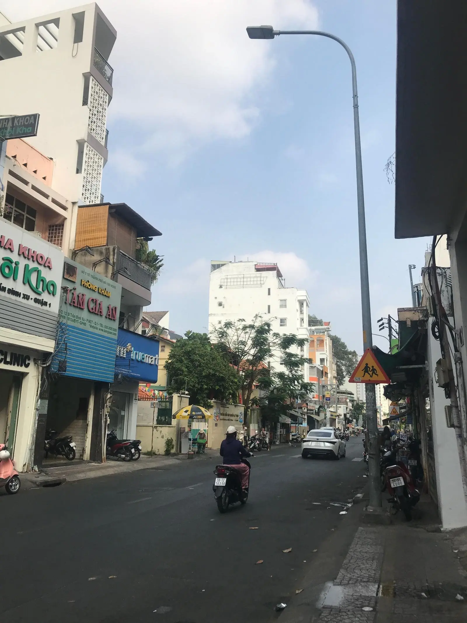 Bán nhà 1 trệt 1 lầu Trần Đình Xu, Nguyễn Cư Trinh, Quận 1, SHR 53,7m2, Quá rẻ, Hiếm. 8.9 tỷ