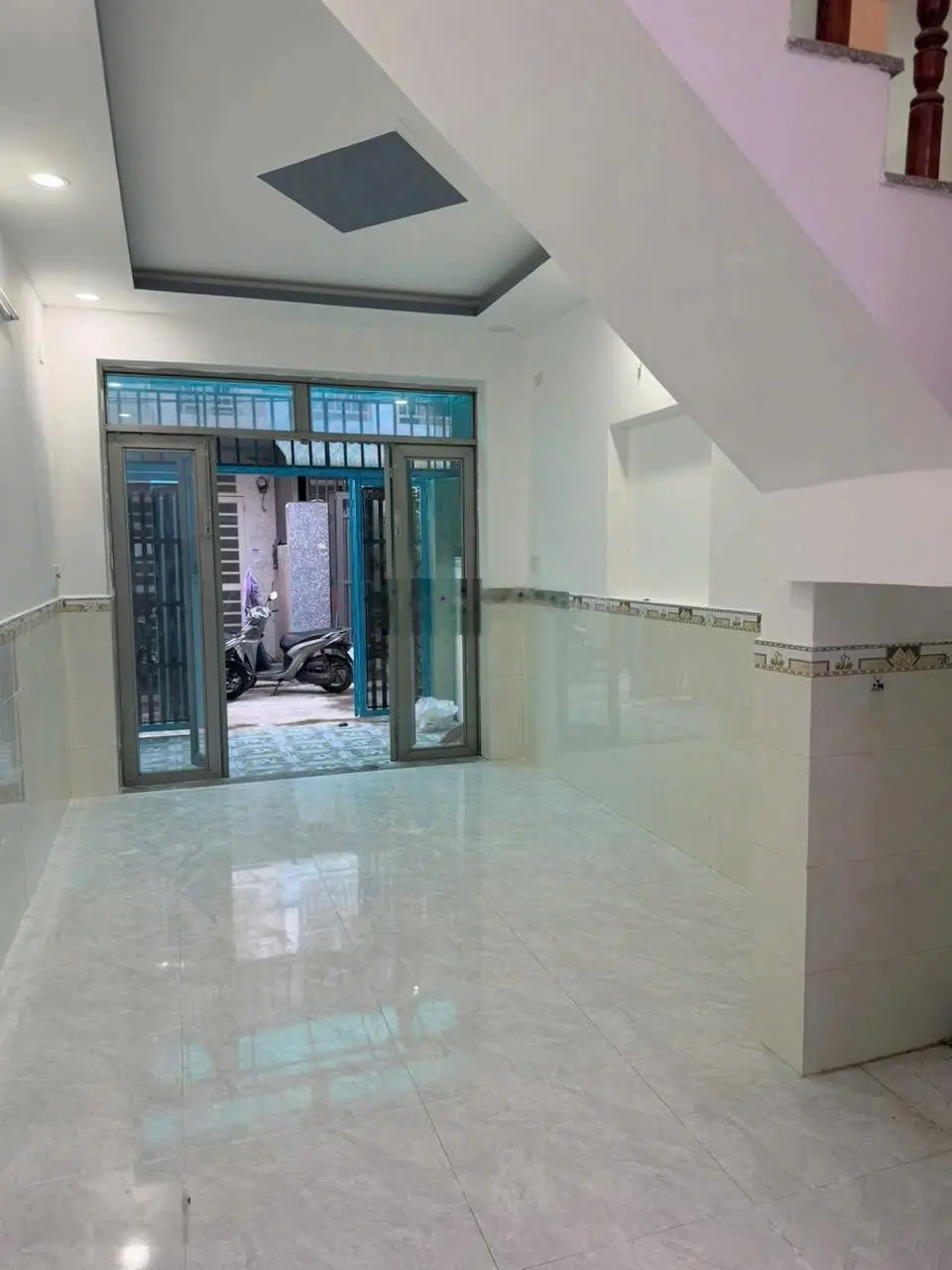 Nhà cần bán 820tr ngay chợ Mỹ Hạnh Nam chính chủ