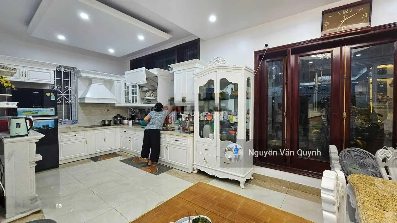 Chủ cần bán biệt thự Xa La, diện tích 226m2, xây 3 tầng, mặt tiền 11m, chủ tặng Full nội thất