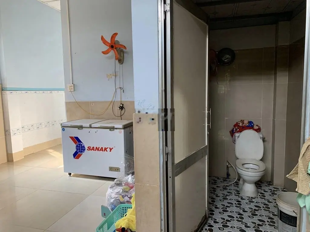 BÁN NHÀ CẤP 4 NGAY CẦU PHÚ HÒA