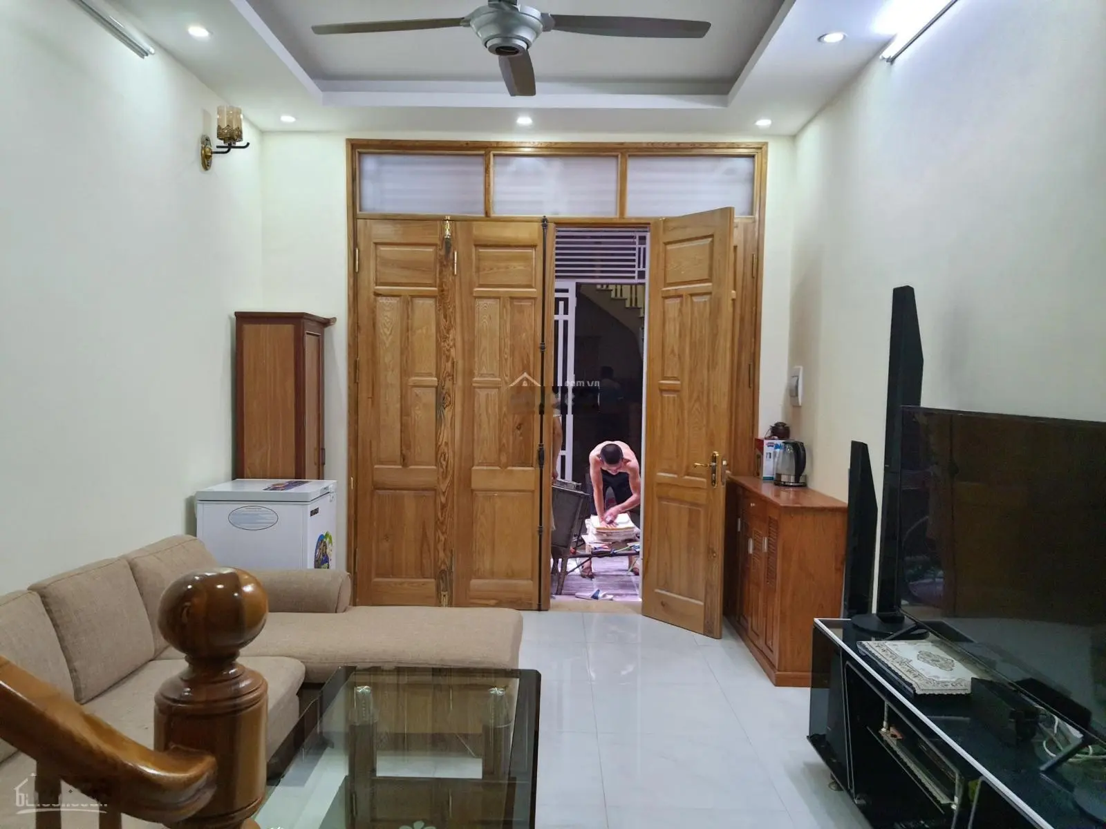 Chính chủ bán nhà ngay hồ và đối diện Làng Việt Kiều Châu Âu, Mỗ Lao ngay sau BigC Hà Đông giá 5tỷ8