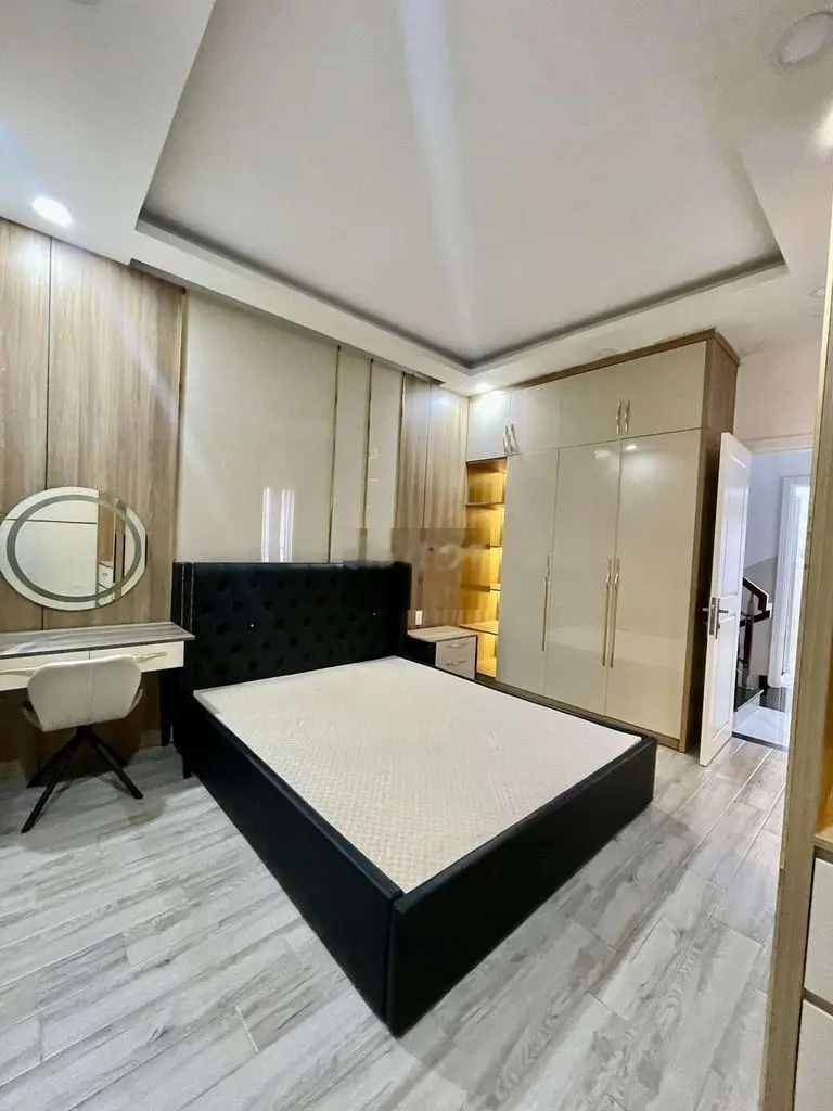 Nhà Căn Góc 3 Tầng Phan Xích Long - Ngay BV Hoàn Mỹ - Full Nội Thất