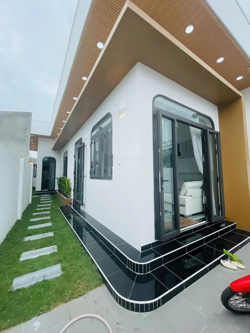 Bán nhà KDC TT Long Điền 150m2 ngang, 54mmm nở hậu 10,7m. 3PN PK bếp 3WC sân chơi đỗ xe ô tô