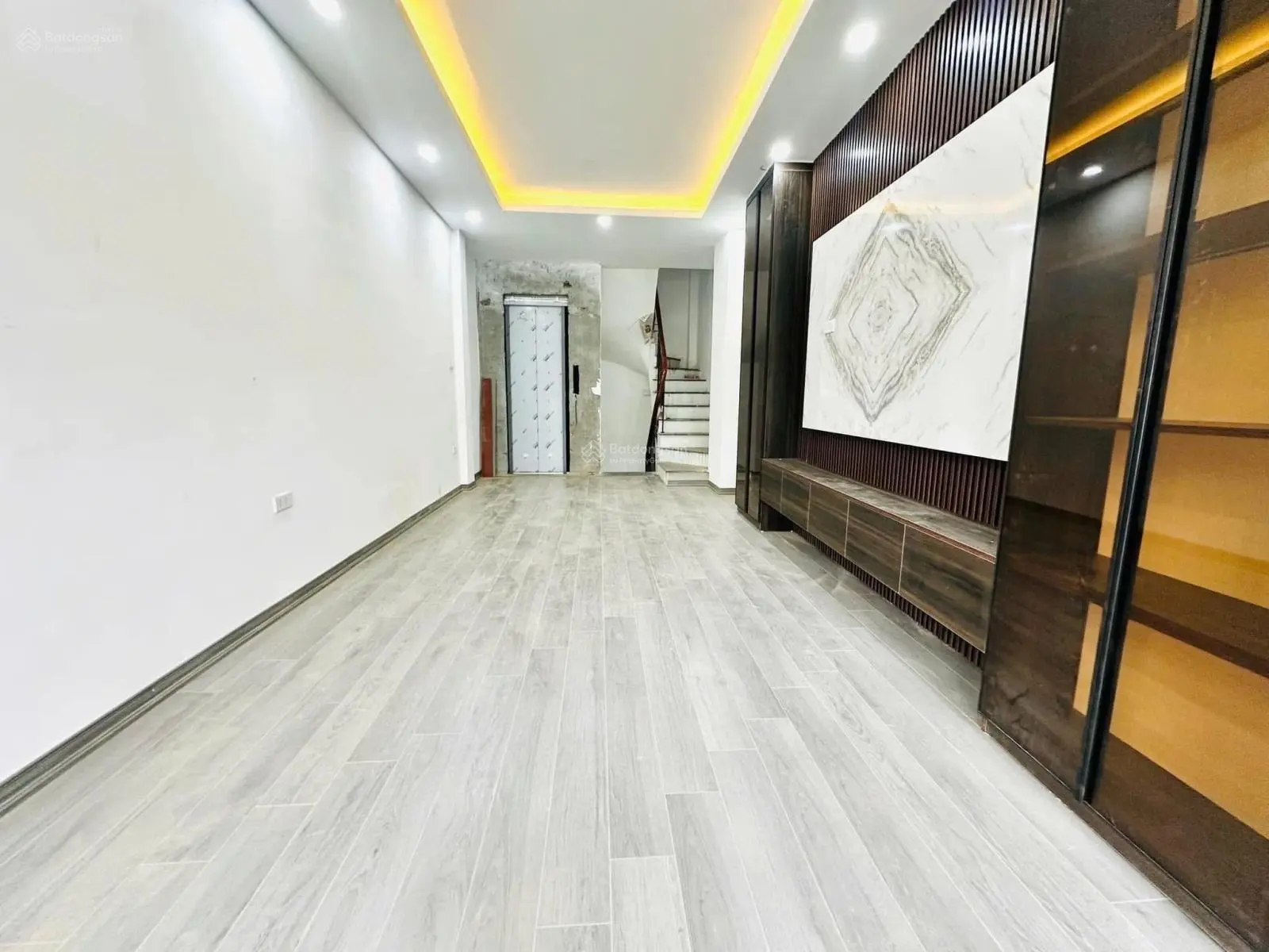 Bán nhà lạc long quân - cầu giấy