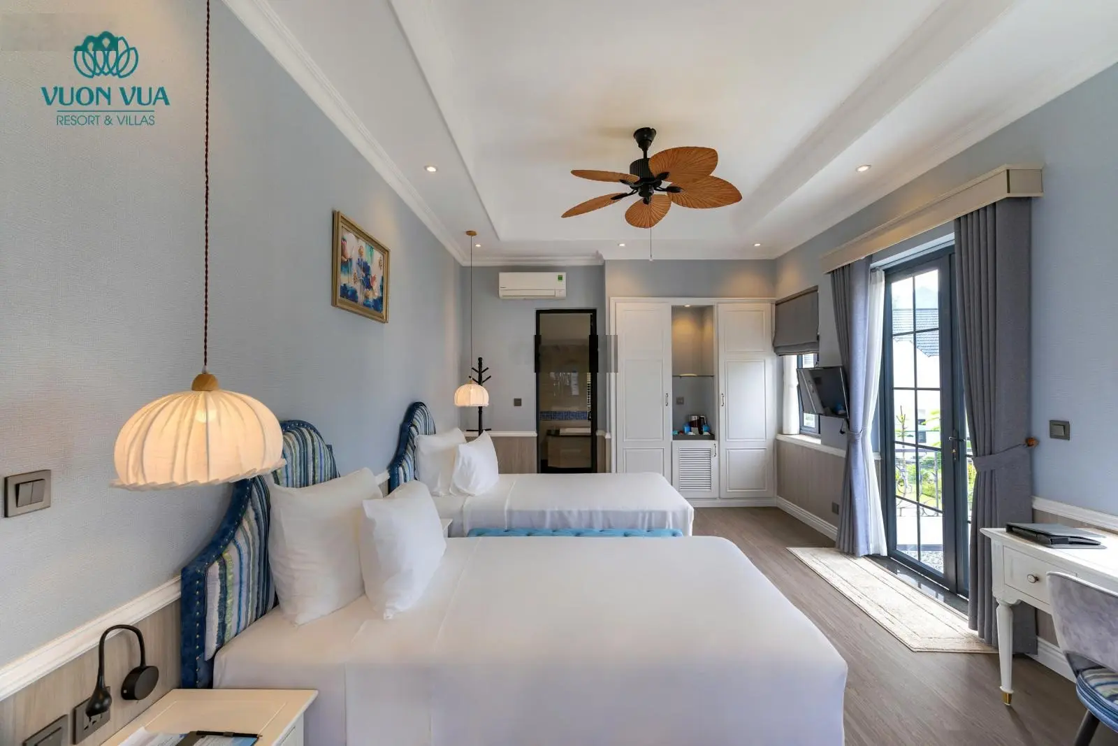 Bán Biệt thự Vườn vua Resort - Sẵn sổ - Oto đỗ cửa - khai thác dòng tiền 100tr/tháng