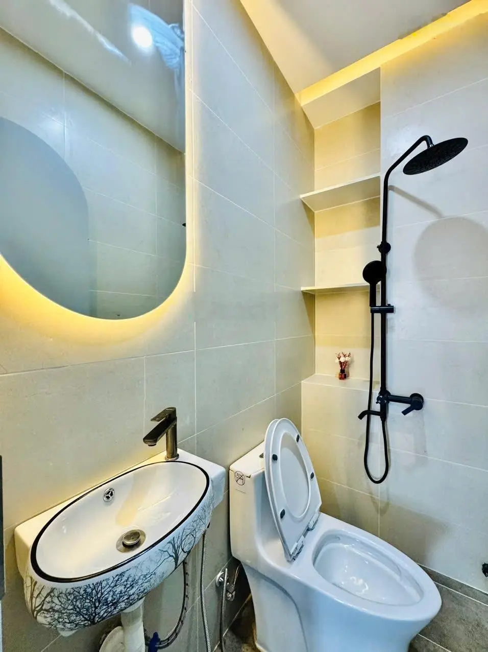 Nhà 4 tầng 46.4m2 đúc BTCT hẻm thông đường Đinh Bộ Lĩnh, P. 26, giá chỉ 6.95 tỷ