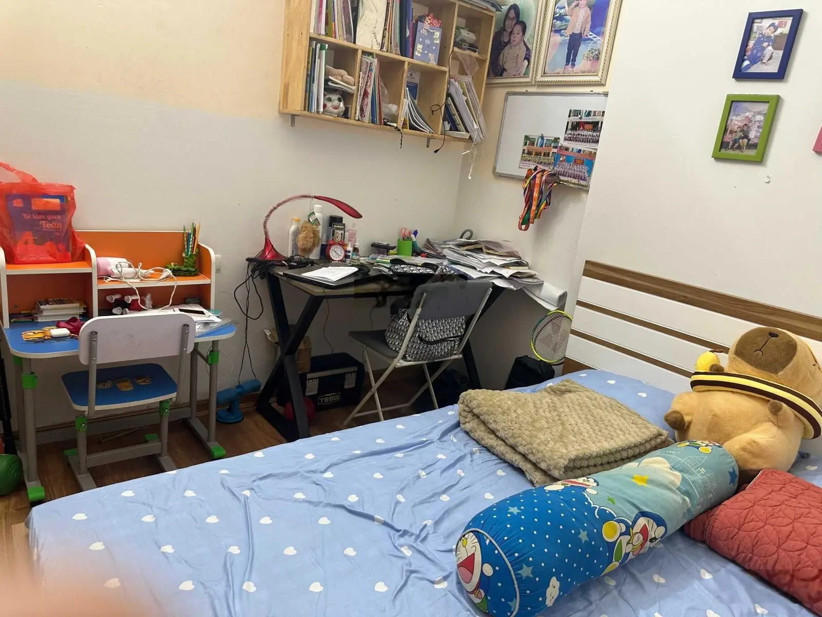Bán căn 2 ngủ 2 vệ sinh tầng trung full đồ