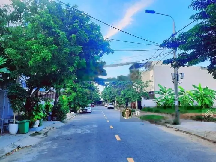 Bán nhanh lô đất MT đường Mậu Thân 2, Phường 3, gần Vincom Plaza Vĩnh Long. DT 120m2 SHR