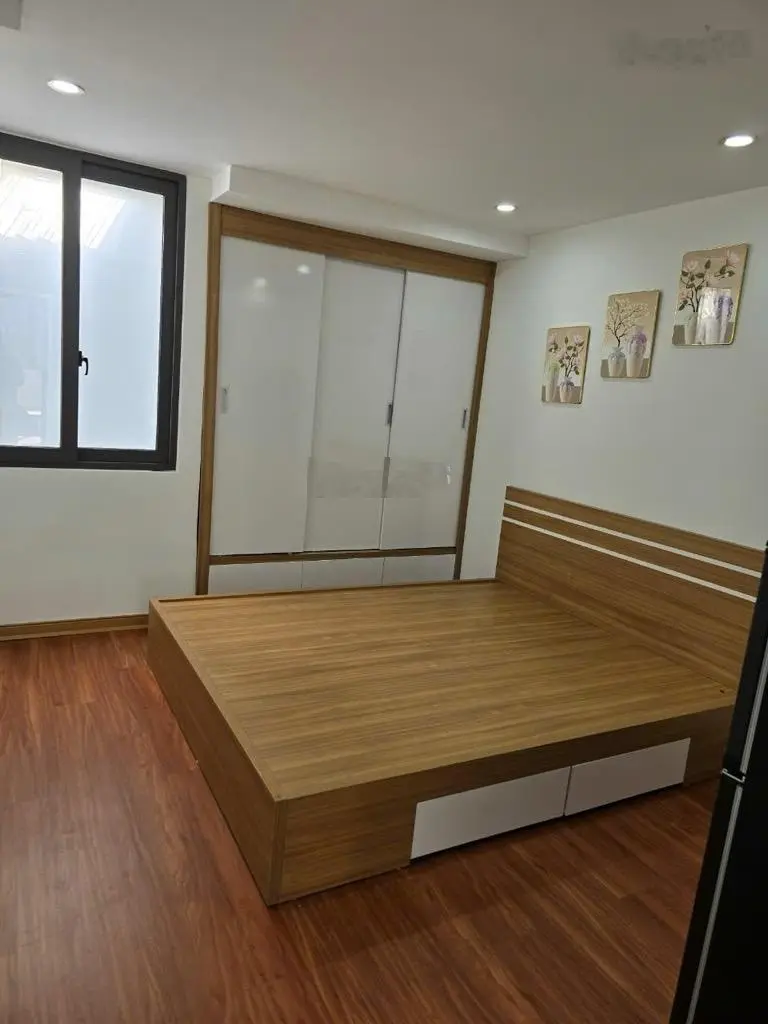 Cần bán gấp gi.ả.m chào nhà bồ đề 5 tầng full nội thất oto đõ cổng ngõ thông hồng tiến 6,1 tỷ