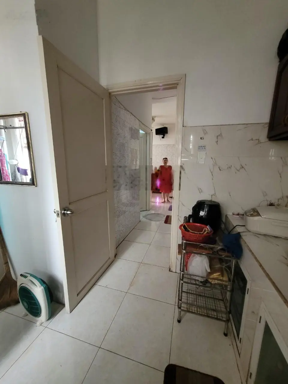 Chính chủ cần bán chung cư 312 Lạc Long Quân Sổ hồng rồi giá 2,39 tỷ