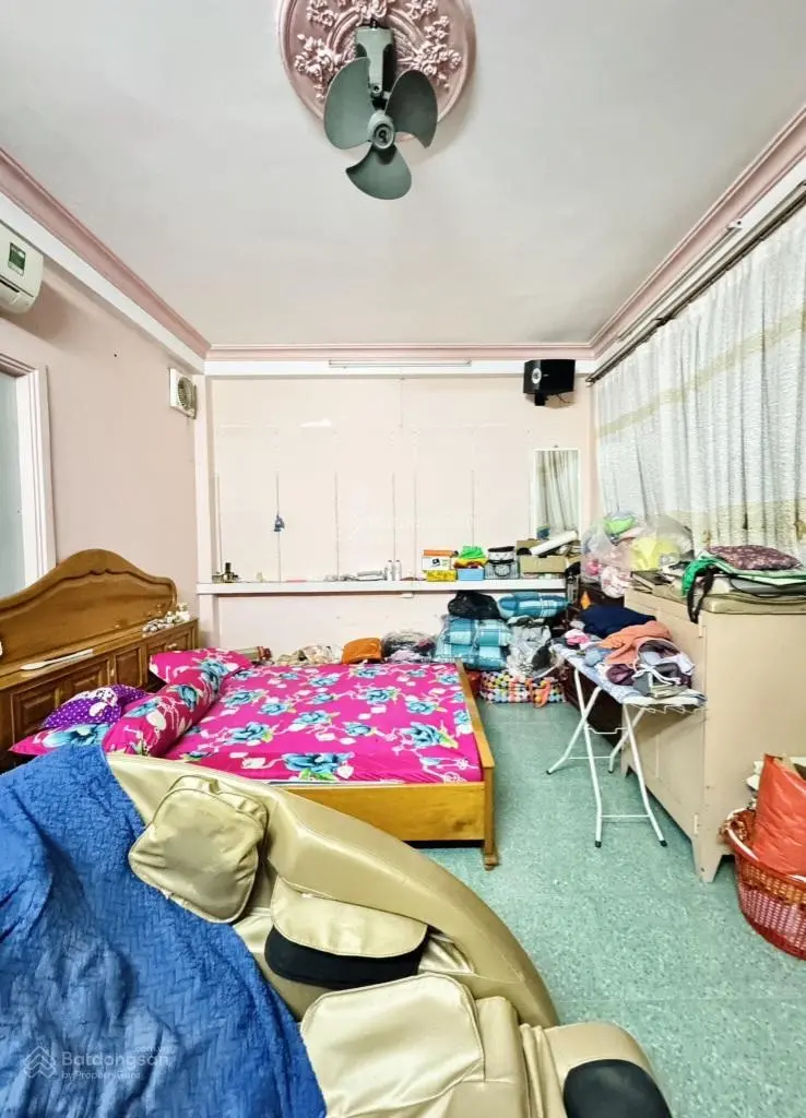 Nhà Nguyễn Lâm, sát vách Quận 1, 5 tầng BTCT, hẻm xe hơi thông, Phường 3, Bình Thạnh