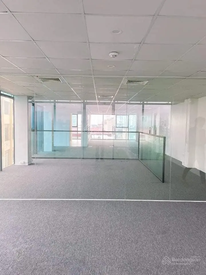 Chủ nhà gửi bán tòa văn phòng mặt phố Hồ Tùng Mậu: 340m2, 8 tầng, MT: 38m. Giá: 288tỷ