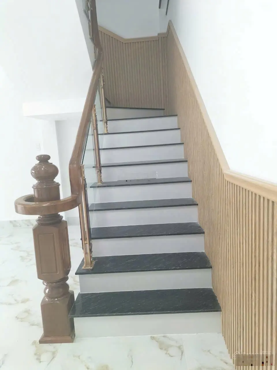 Bán căn nhà mặt tiền đường Phú Thiện, Vĩnh Thạnh - cạnh chợ Ga và trường cấp 3 Hà Huy Tập