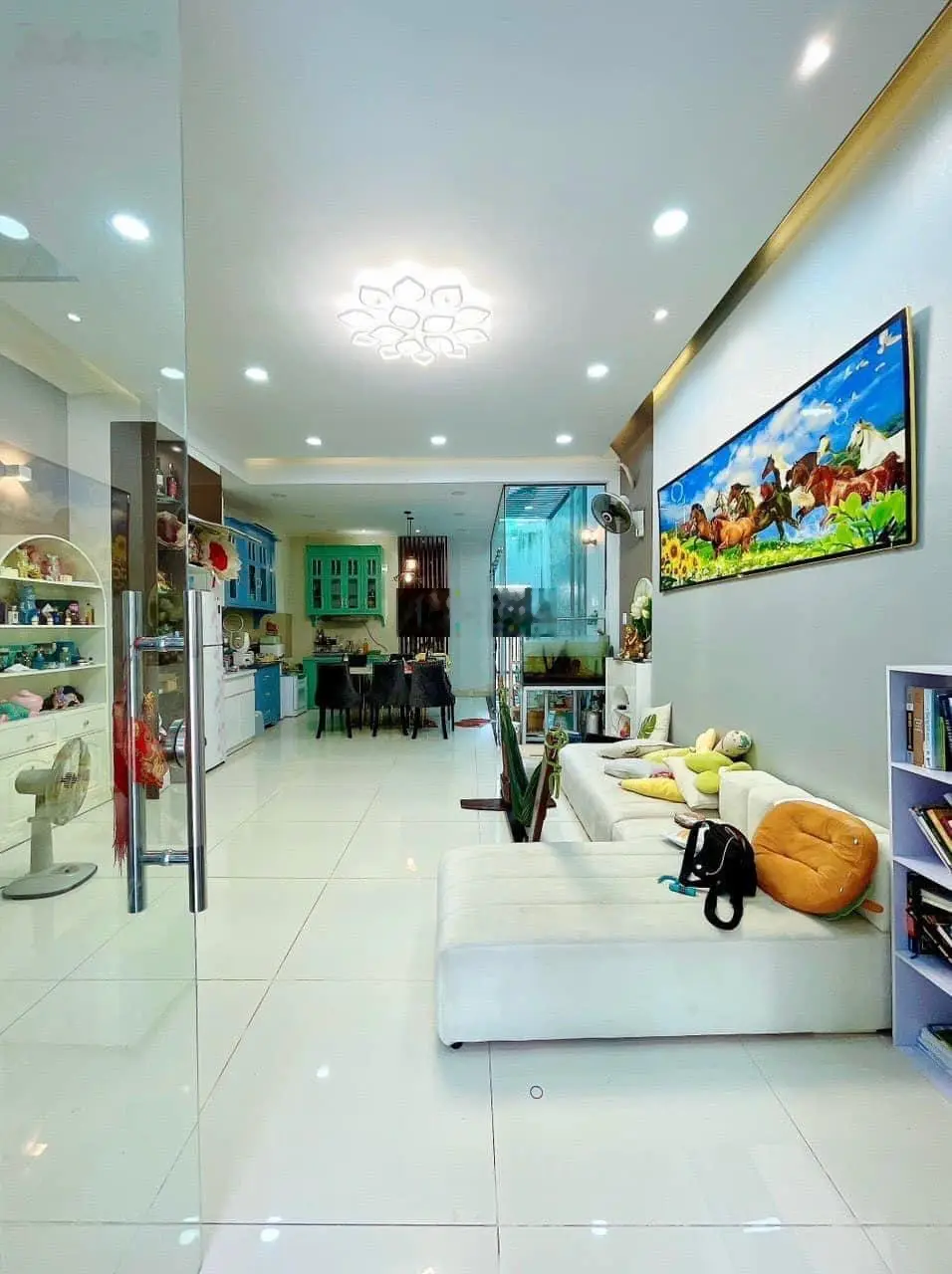 Bán nhà trệt lầu giá rẻ, thiết kế đẹp, số nhà phong thủy 