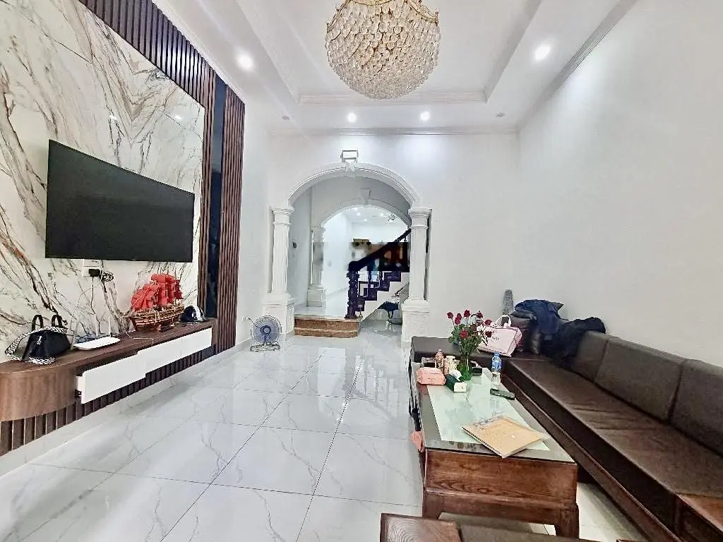 Cần Bán Căn Nhà xây Tâm Huyết Ngọc Lâm hơn 10 tỷ-85m2- Mặt Tiền 5m-2 THOÁNG-DÂN XÂY-SÁT PHỐ