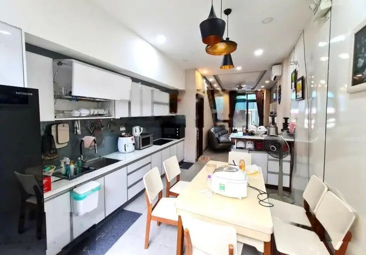 Hiếm! Nhà cần bán giá chỉ 3,95 TỶ - ngay MTĐ Nguyễn Xiển, Trường Thạnh, Thủ Đức, sổ riêng, đông dân