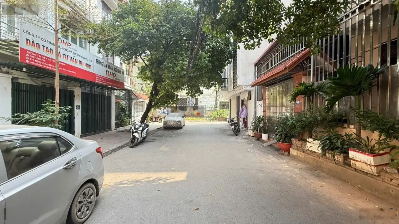 Chính chủ cần bán bt liên cơ trung tâm hành chính quận. dt 106, mt 7, giá 33.5 tỷ có tl