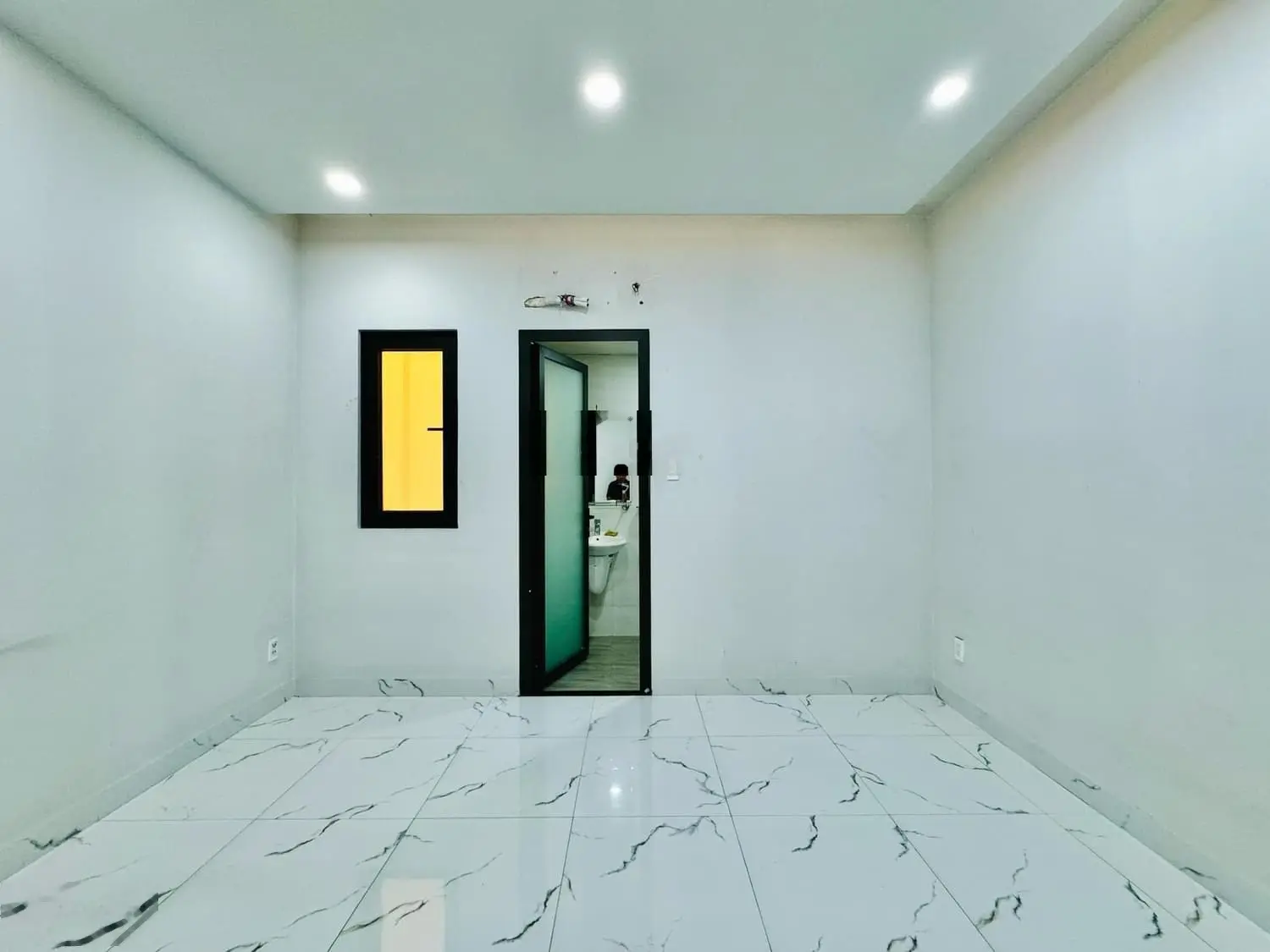 Kẹt tiền bán gấp nhà Trần Quang Diệu Q3. DT 71,76m2/4tỷ280 gần chợ Nguyễn Văn Trỗi cho thuê 36 tr
