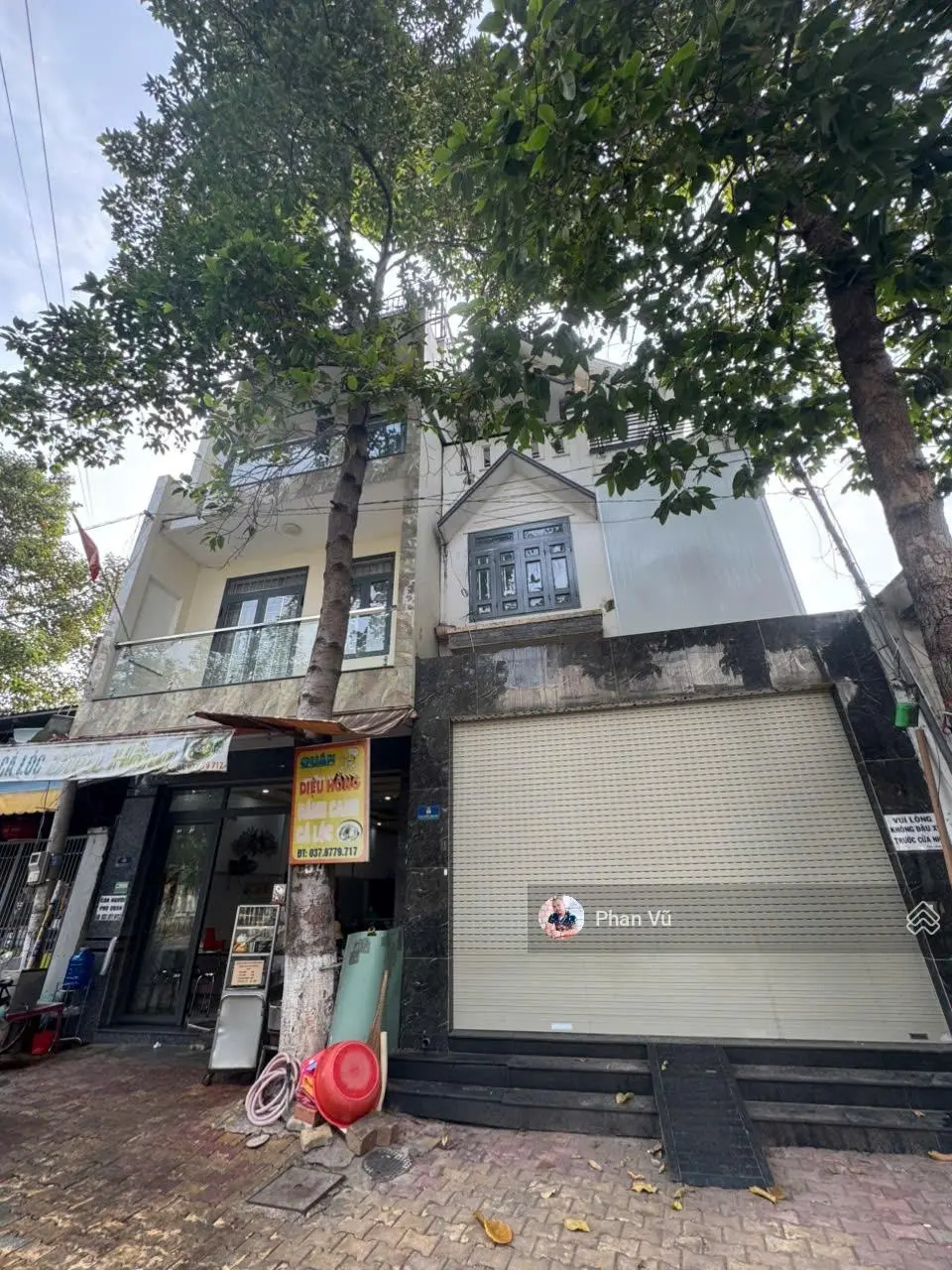 Bán nhà 3 tấm mặt tiền Nguyễn Trung Trực, sát chợ Dĩ An 1,vị tri đẹp . Lh: 0909.290.286