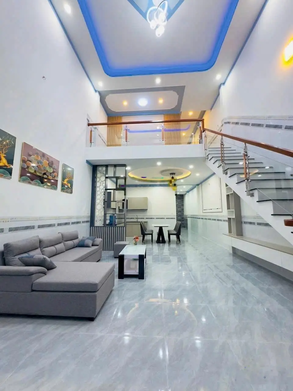 Em bán nhà gác lửng ngay UBND xã Bình Lợi cả nhà cả đất giá 1ty4 bao phí sang tên LH 0823312333