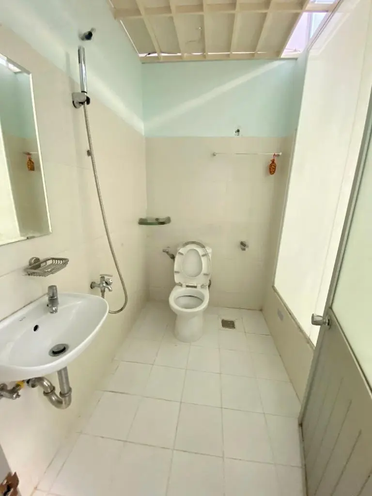 Bán NR 3PN, 2WC tại Phú Thuận, Q7, HCM nhỉnh 2 tỷ, 42m2 hàng hiếm