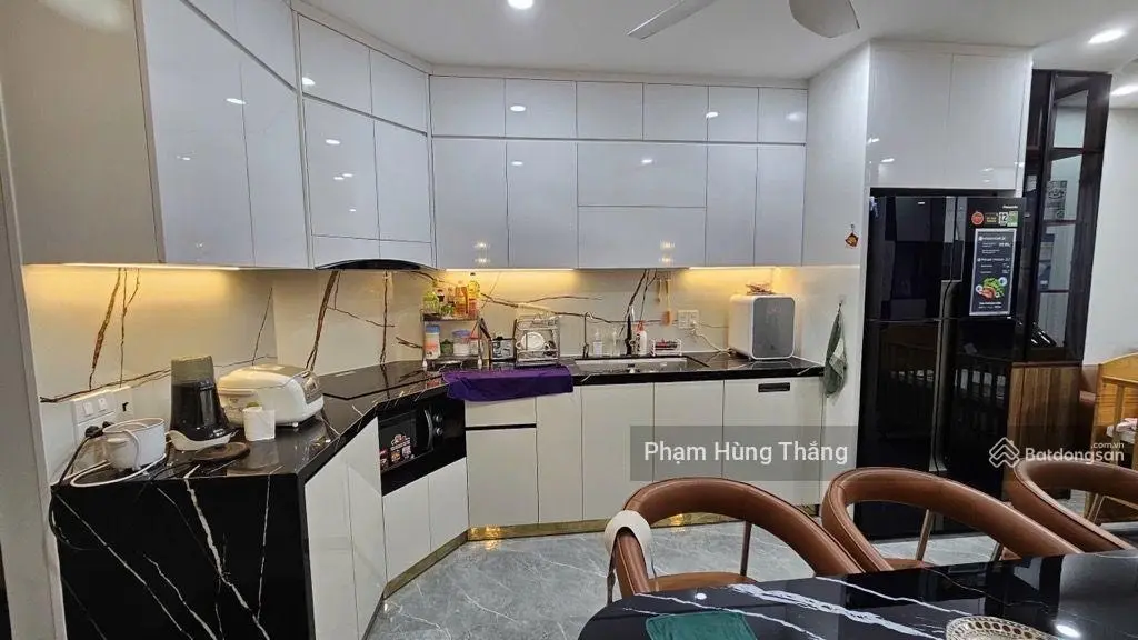 Bán nhà thang máy, phân lô, phố Minh Khai, Hai Bà Trưng. 55m2, 6 tầng, MT 4,2m, gara ô tô, vỉa hè