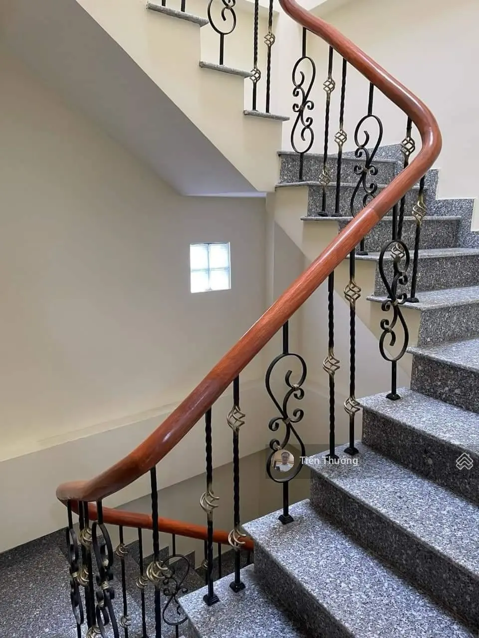 Cần bán gấp! Tòa nhà 9 tầng thang máy mặt phố Nguyễn Khả Trạc - Cầu Giấy 70m2 MT 4,5m giá cực tốt